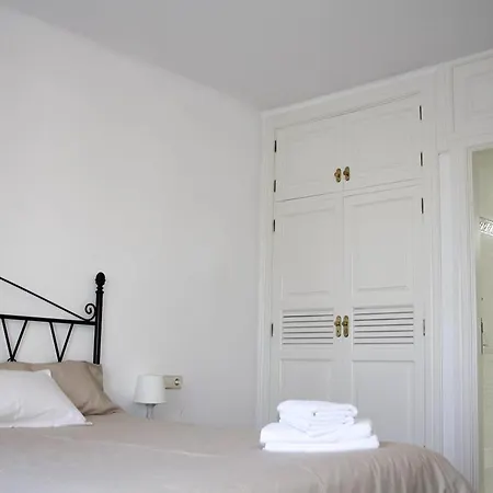 فيلة Manuela By Buenavilla *